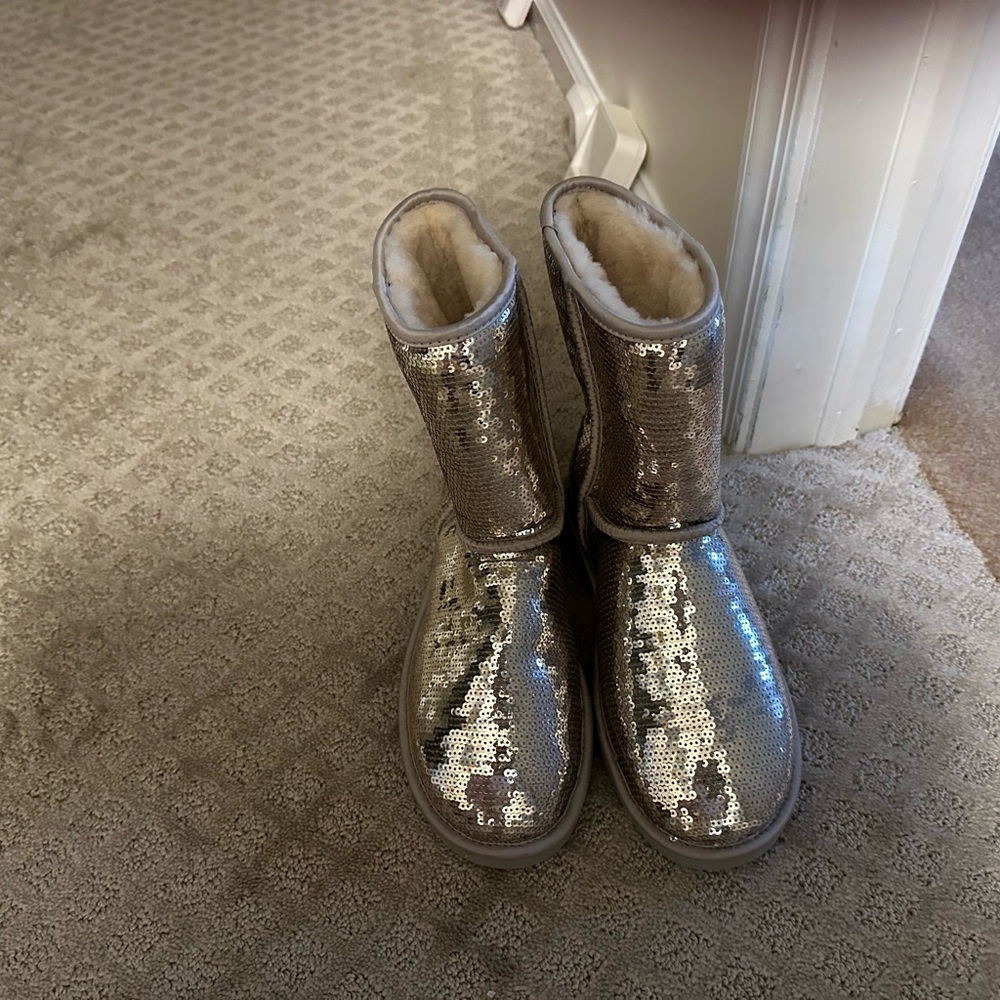 Ugg Brand New Sequin Shearling Boots - Picture 2 of 5